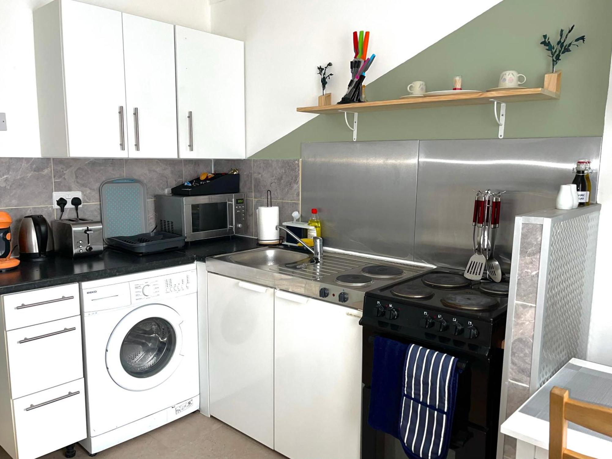 Crescent Apartment - Modern 1 Bedroom First Floor Goodmayes Εξωτερικό φωτογραφία